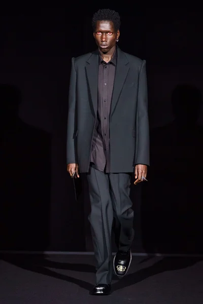 Look 2